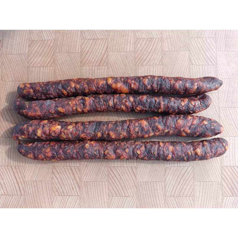 Füstölt kolbász bivalyhússal paprikásan 7750 Ft/kg